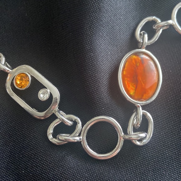 Vintage Butler Silvertone Necklace & Earrings - Picture 4 of 15